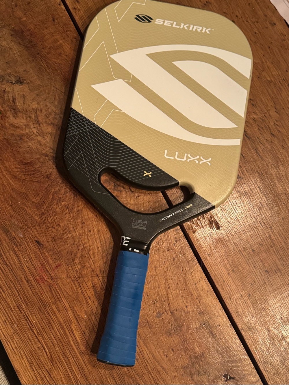 Selkirk control air luxx pickleball paddle